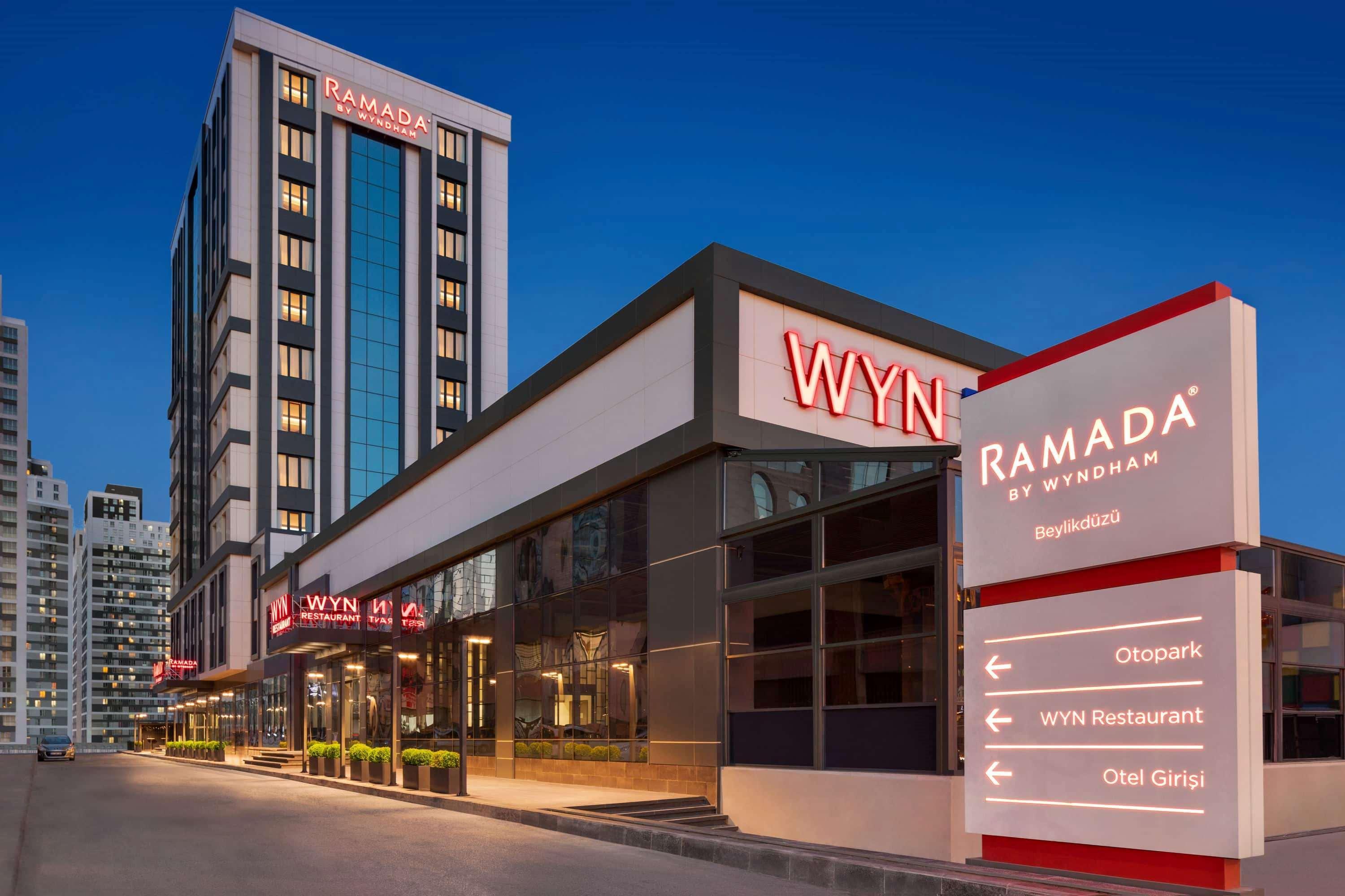 Ramada By Wyndham Beylikduzu Hotel Istanboel Buitenkant foto