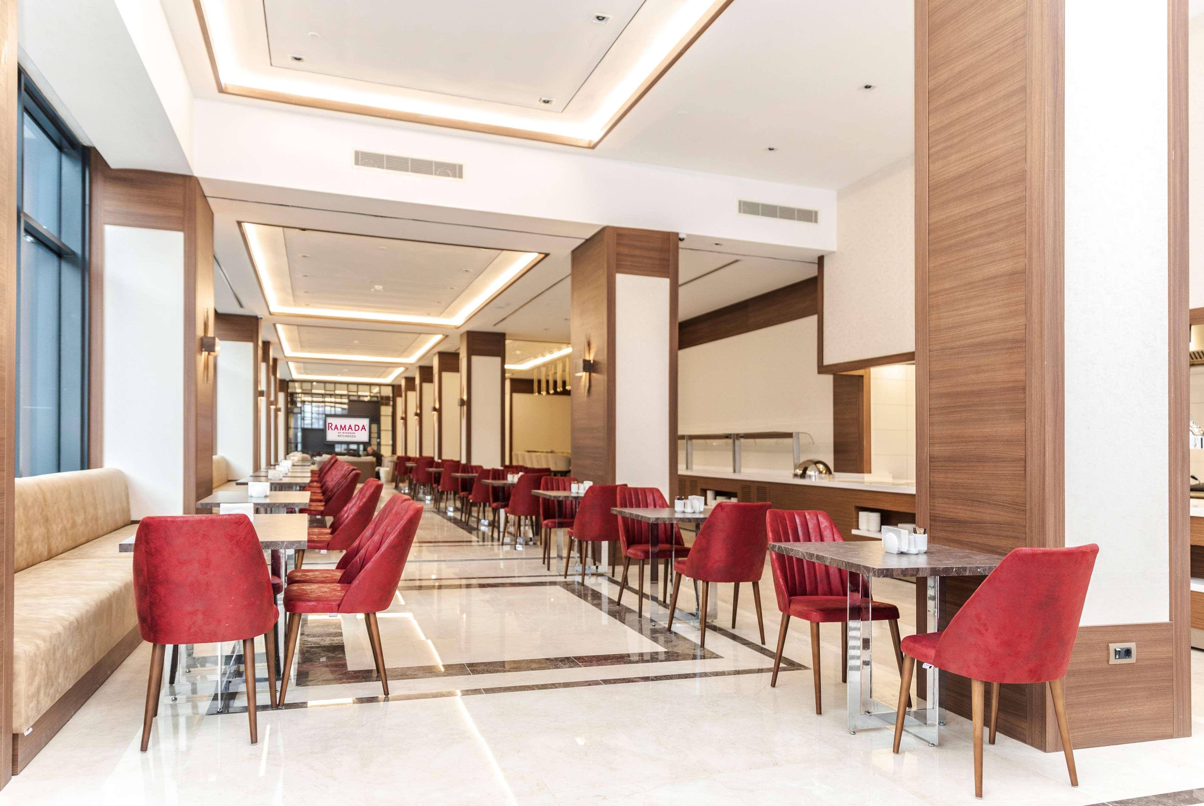 Ramada By Wyndham Beylikduzu Hotel Istanboel Buitenkant foto