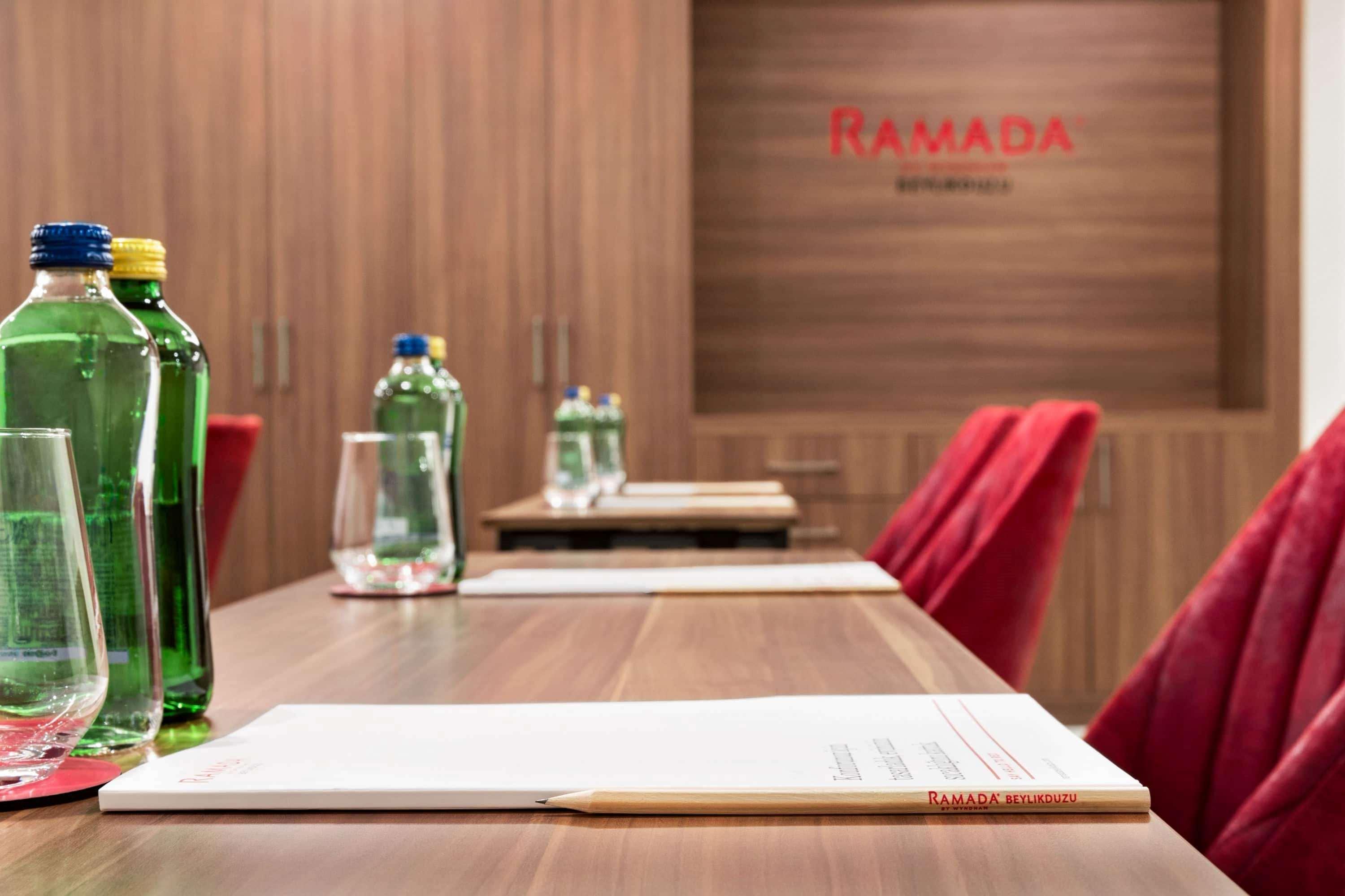 Ramada By Wyndham Beylikduzu Hotel Istanboel Buitenkant foto