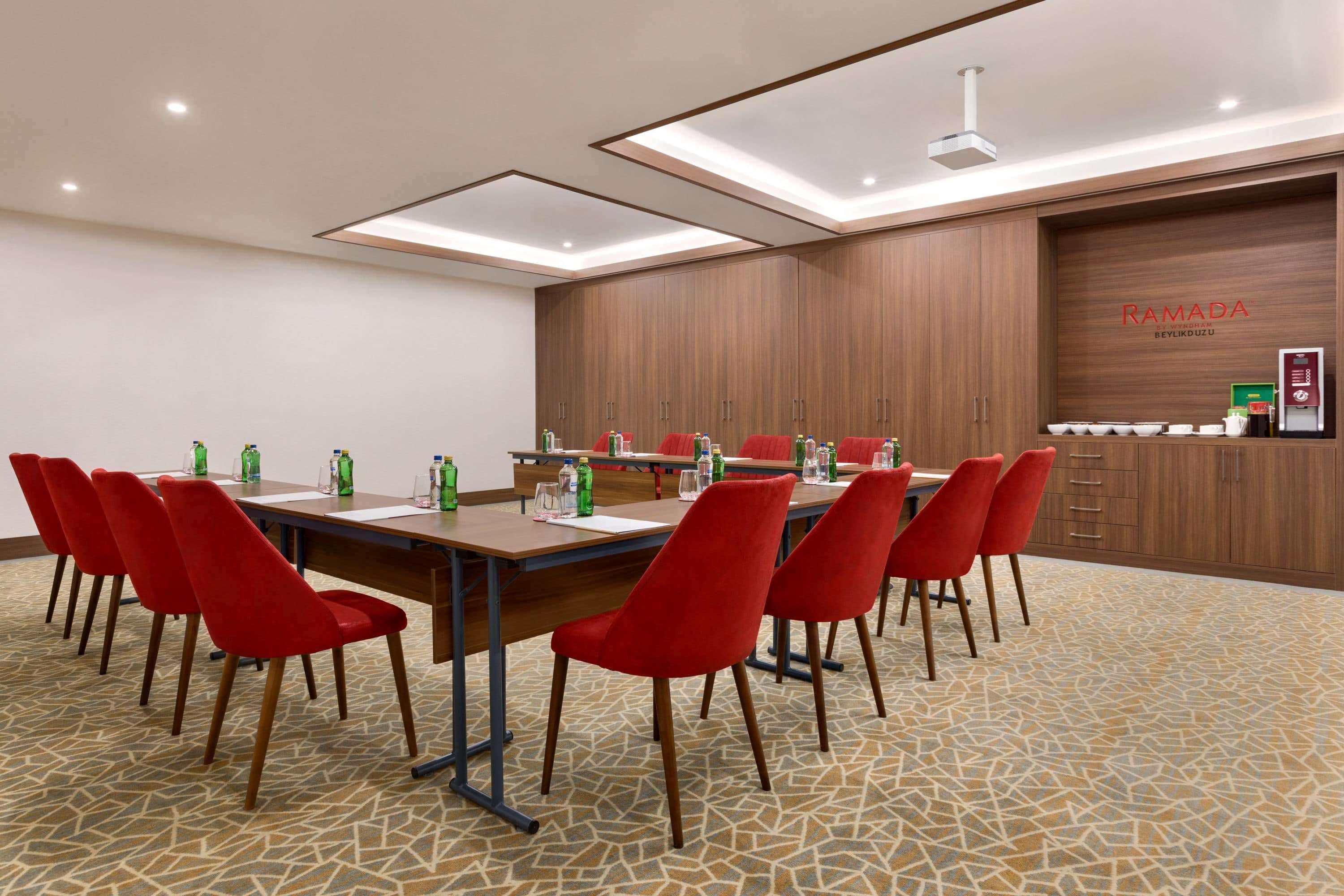 Ramada By Wyndham Beylikduzu Hotel Istanboel Buitenkant foto