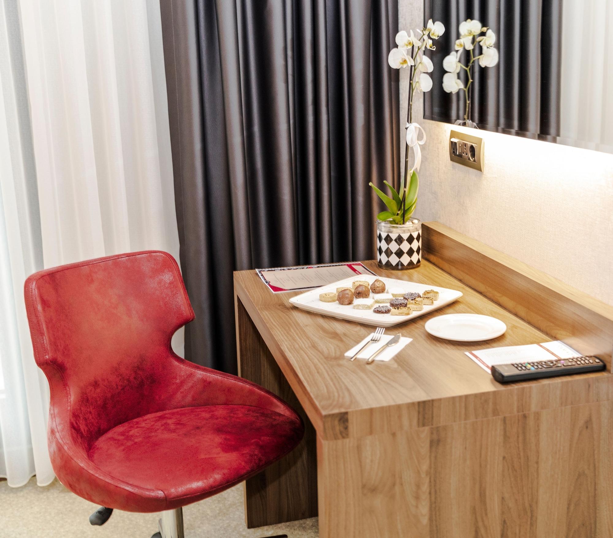 Ramada By Wyndham Beylikduzu Hotel Istanboel Buitenkant foto