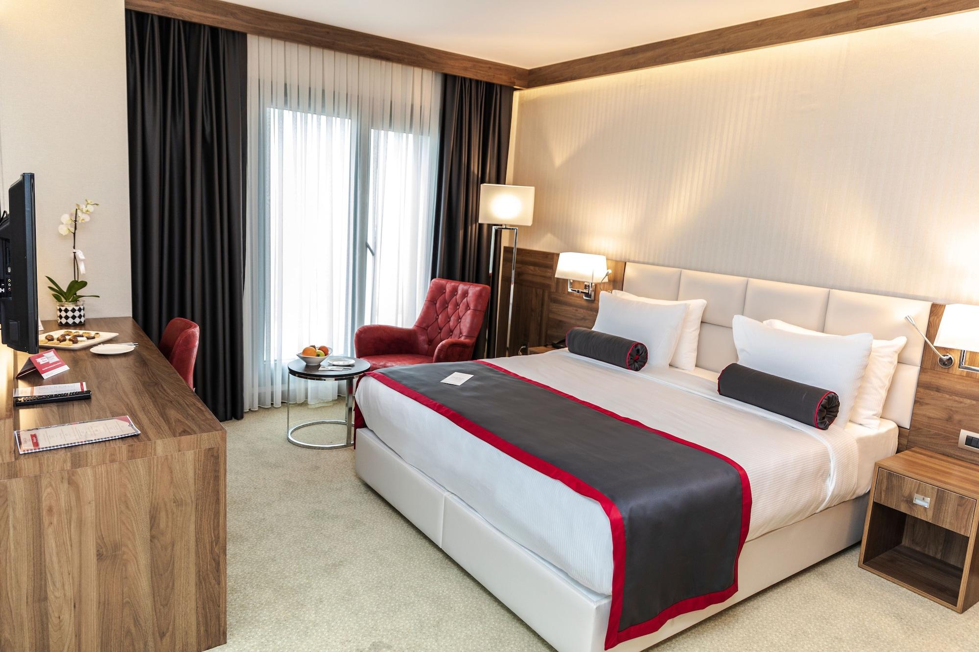 Ramada By Wyndham Beylikduzu Hotel Istanboel Buitenkant foto