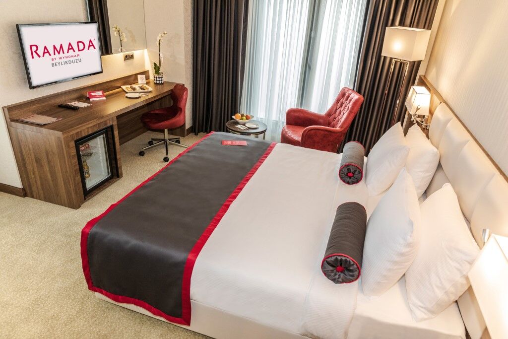 Ramada By Wyndham Beylikduzu Hotel Istanboel Buitenkant foto